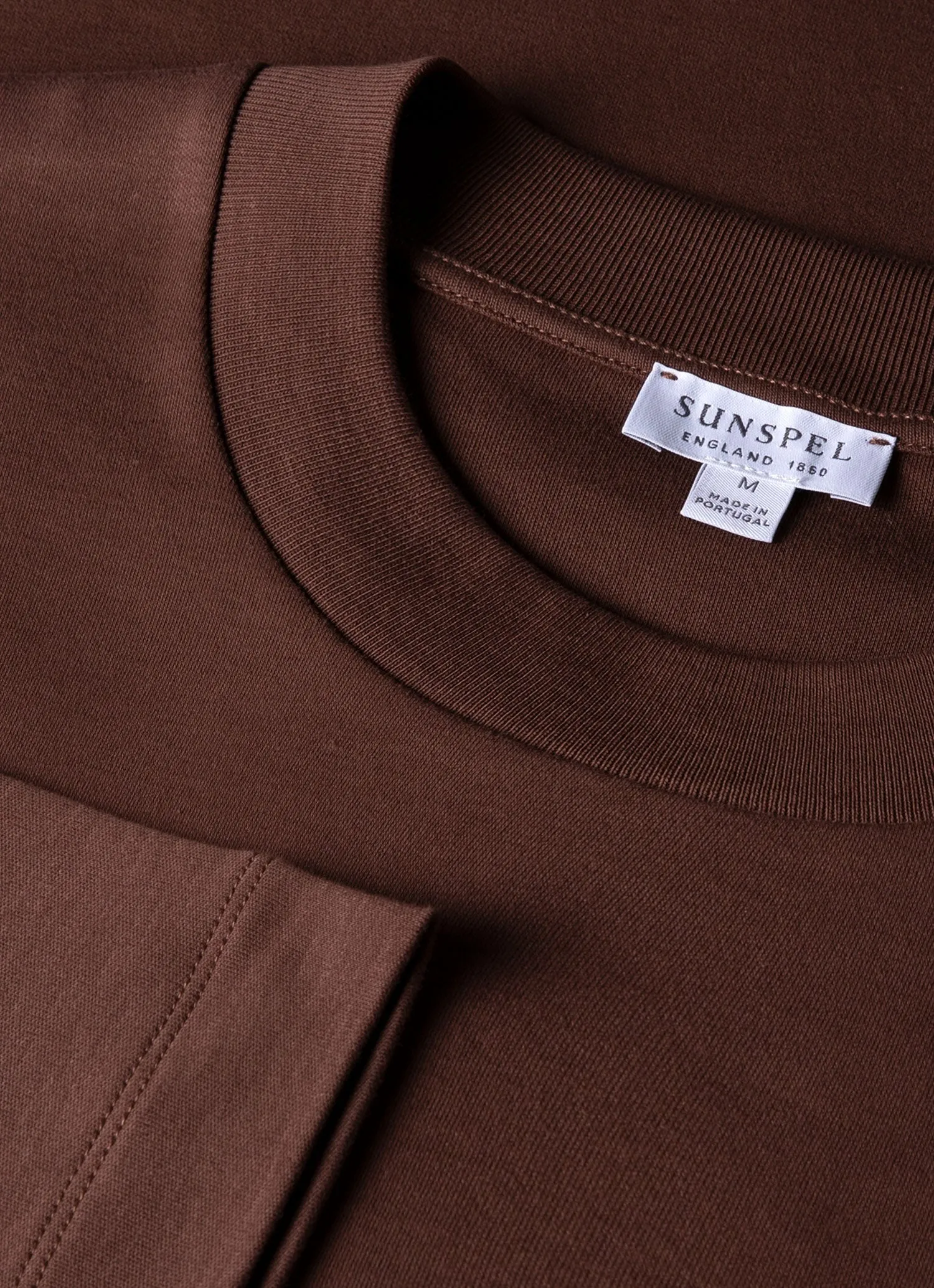 Men's Long Sleeve Heavyweight T-shirt in Cocoa Brown Sunspel