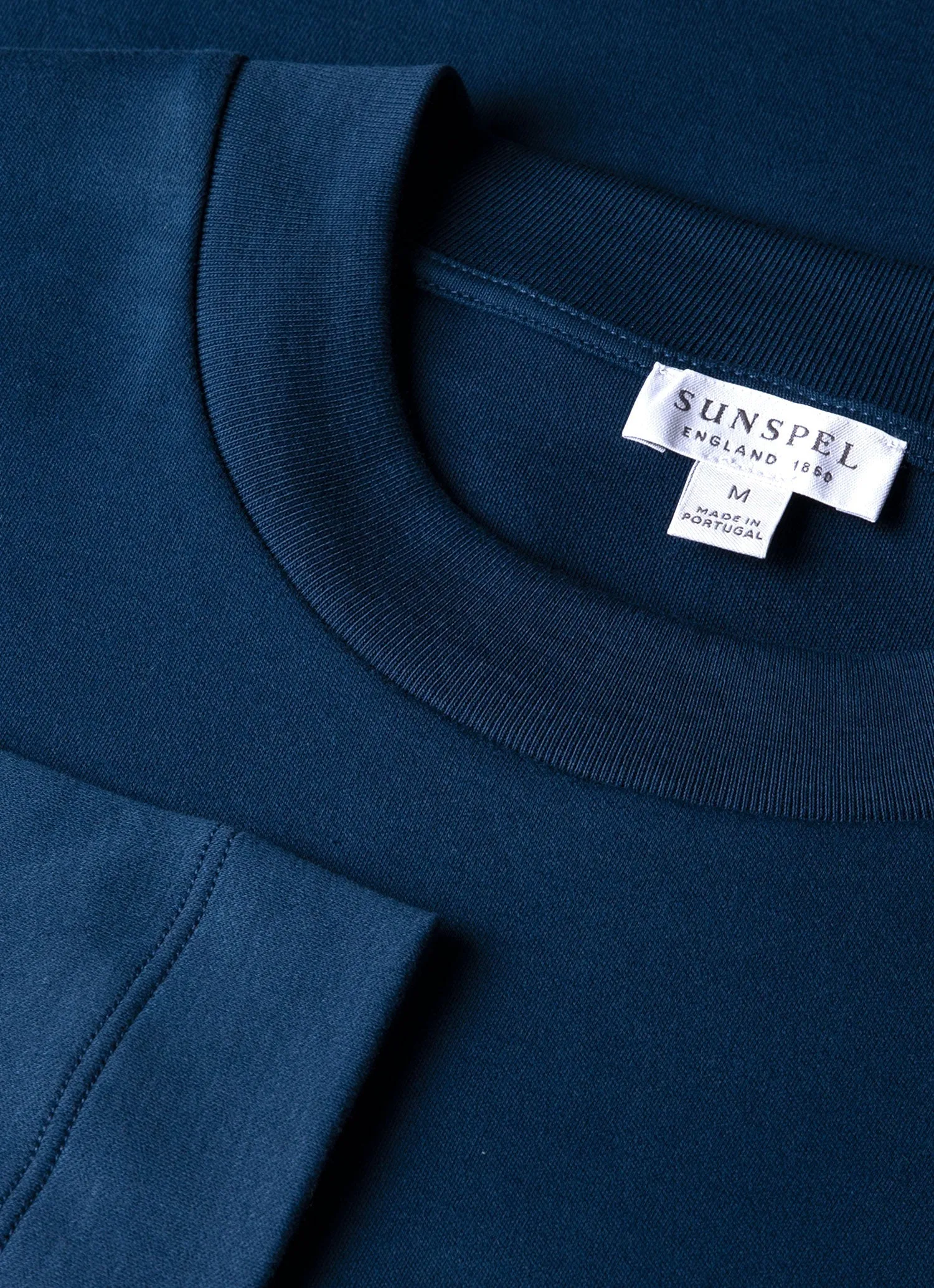 Men's Long Sleeve Heavyweight T-shirt in Naval Blue Sunspel